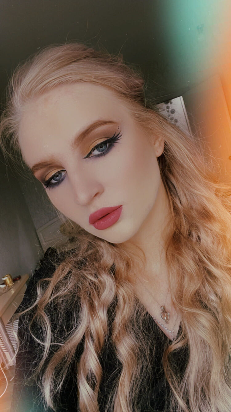  31085771  , 26 ,    -