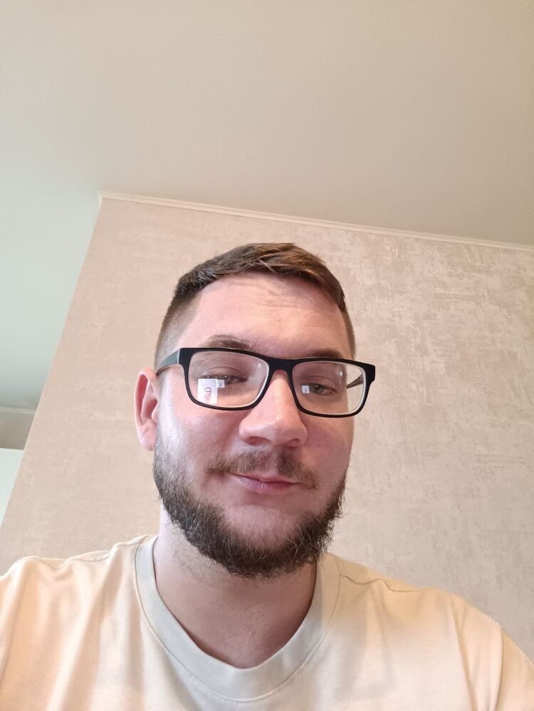  54095011  Petr, 28 ,    