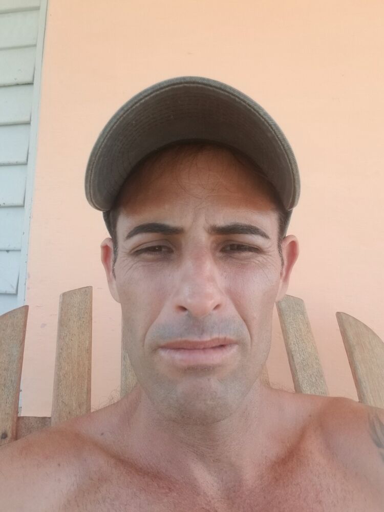  54561101  Si, 39 ,    Alhambra