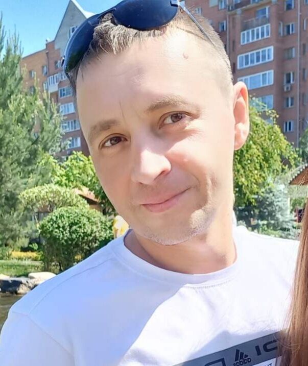  ,   Maxim, 42 ,   ,   , c , 