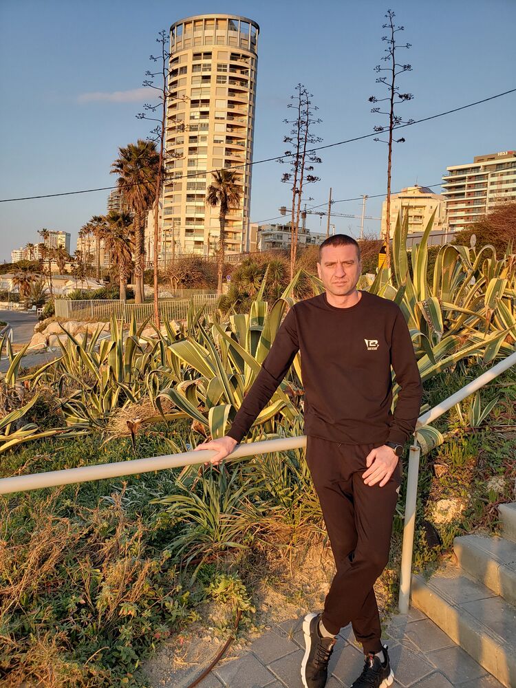  38588321  Sergei, 42 ,    Holon