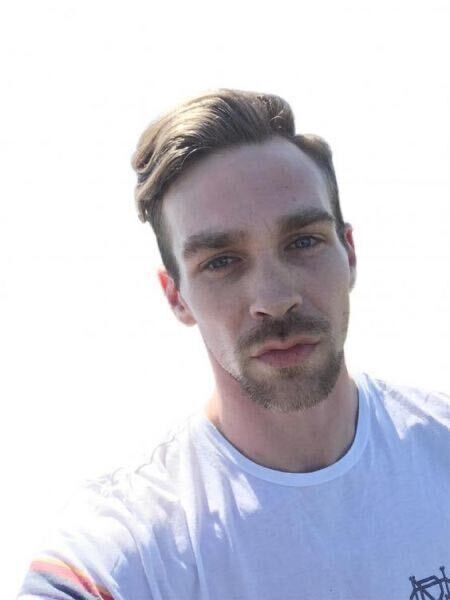  29422841  Edyard, 21 ,    