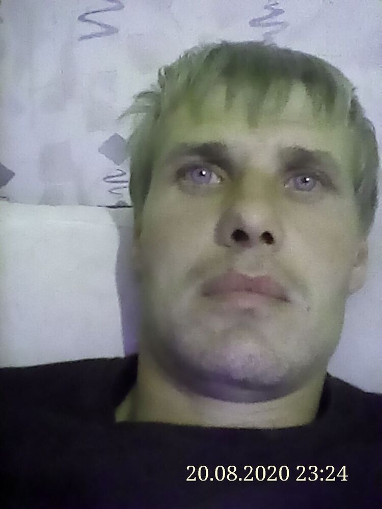  21086881  Sergej, 37 ,    