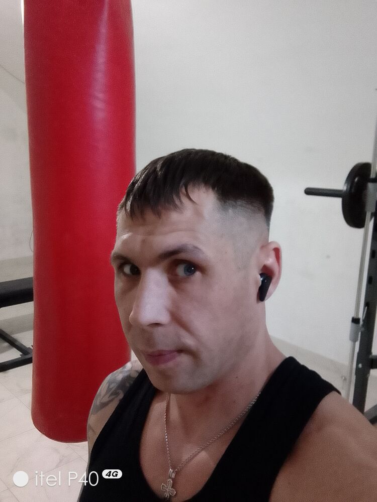  42439071  , 40 ,    