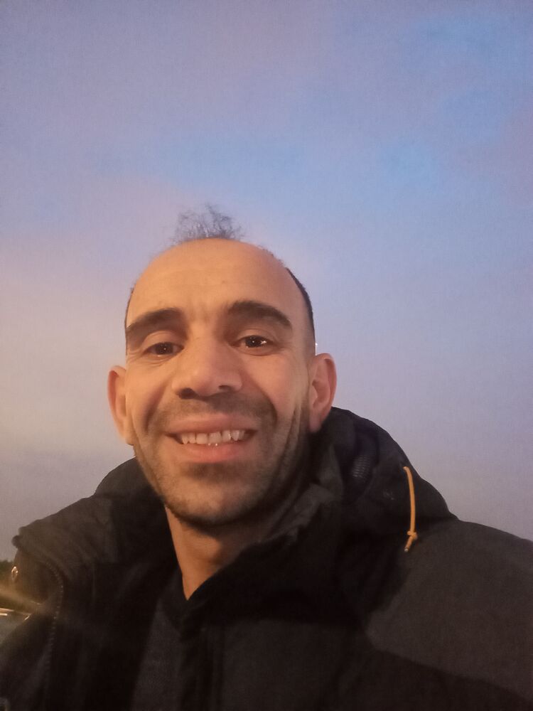  52282181  Murat, 39 ,    