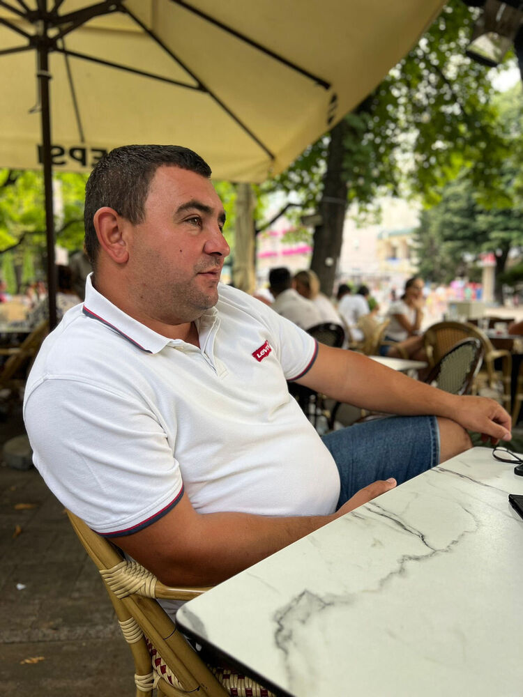  53765371  Dragan, 38 ,    