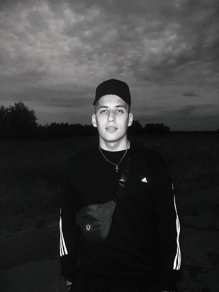  46748101  Dmitry, 23 ,    