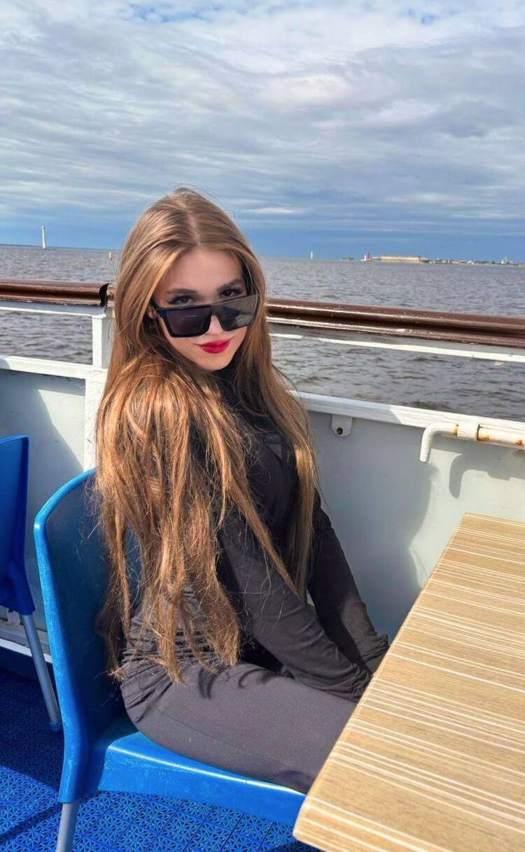  ,   Angelina, 23 ,   ,   , c 