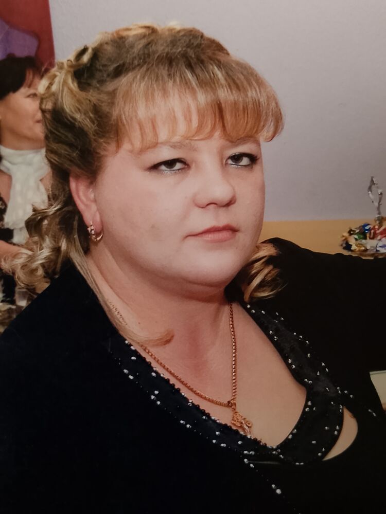  42225171  Ludmilla, 43 ,    