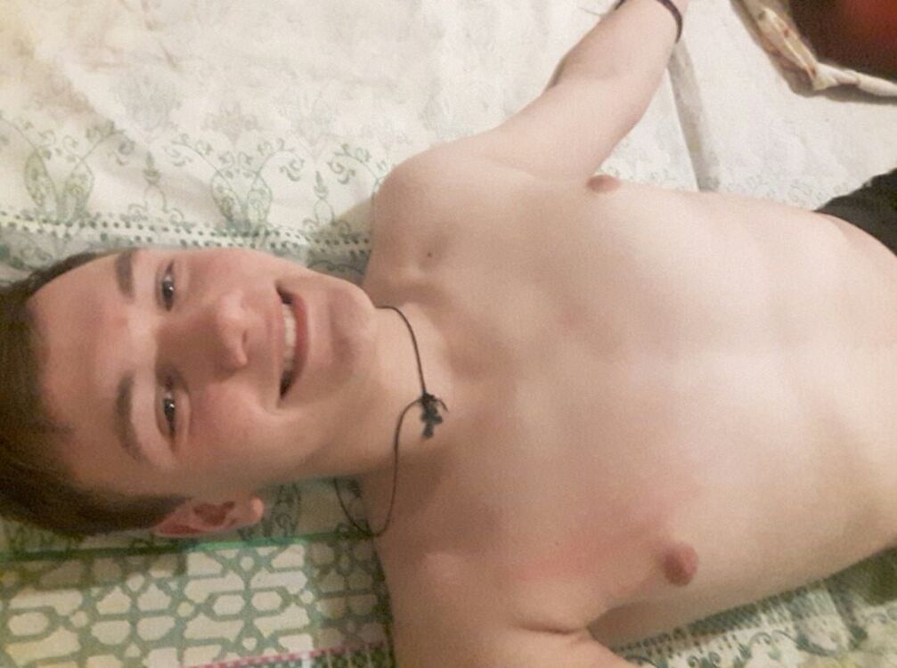  ,   Alex, 24 ,   