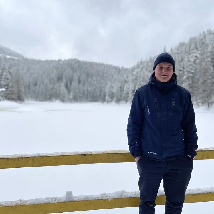 26389371  Vlad, 25 ,    Praha