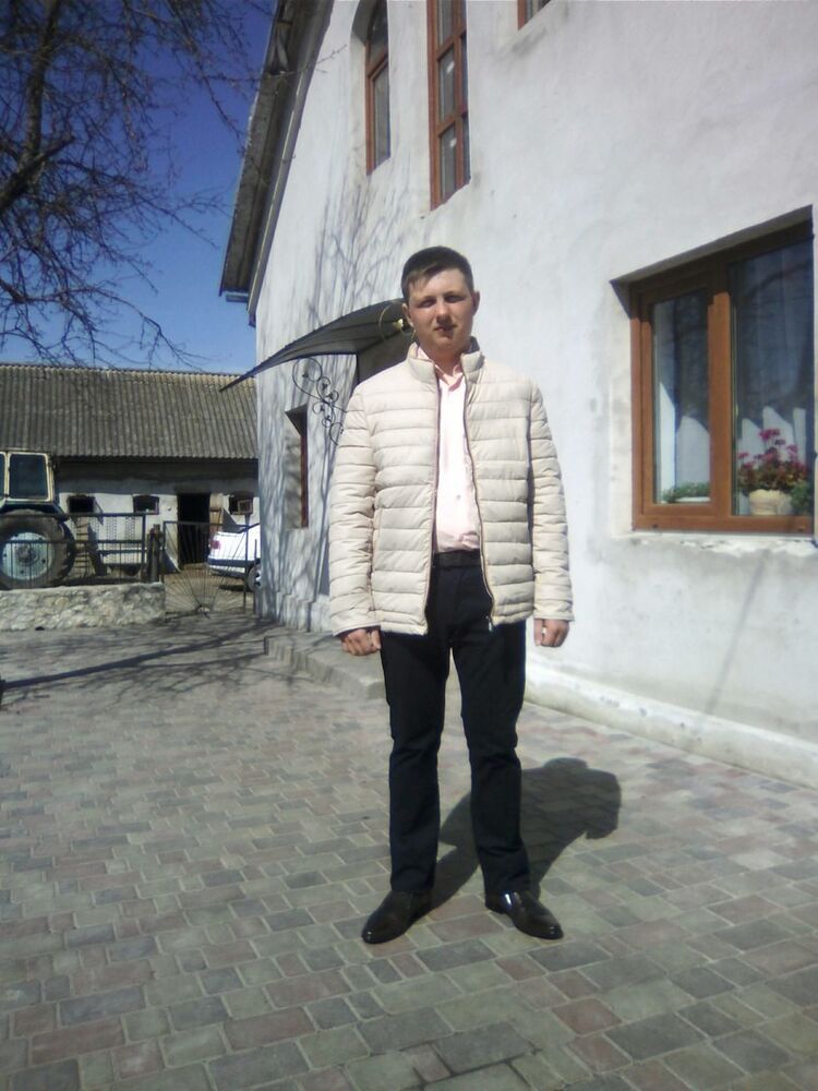  18970451  Vitalik, 24 ,    
