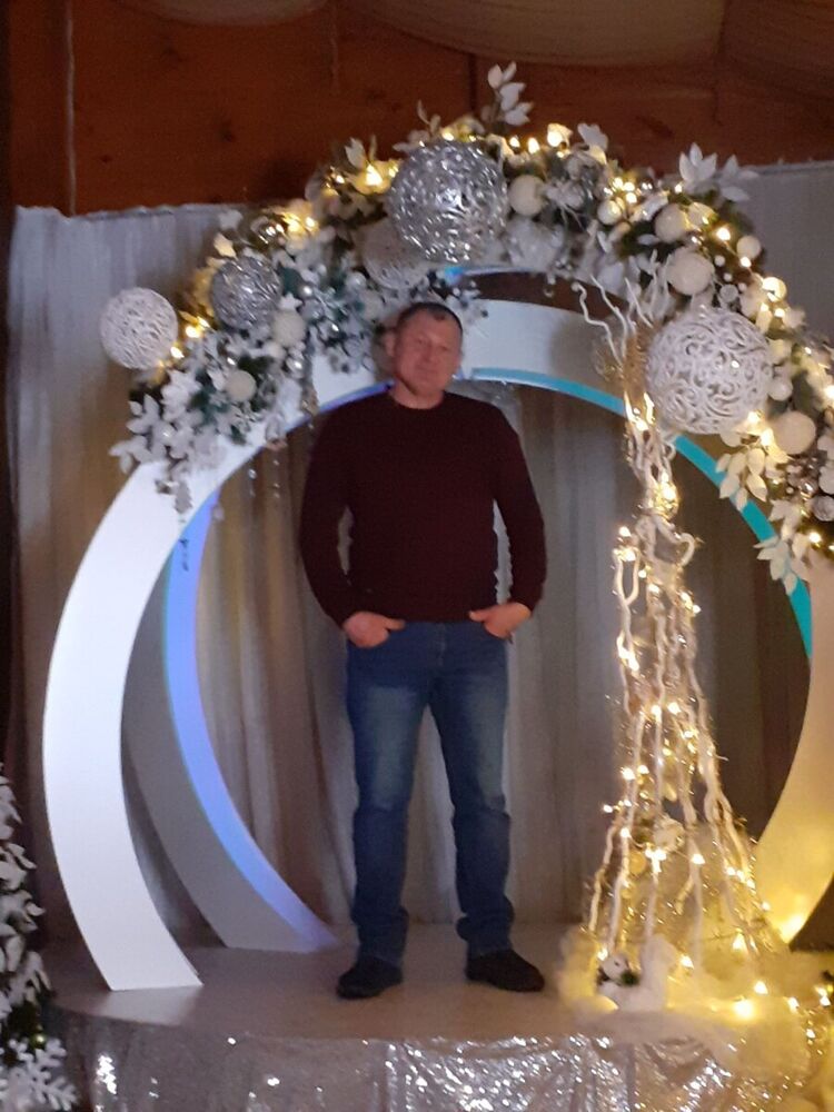  ,   Viktor, 55 ,   ,   