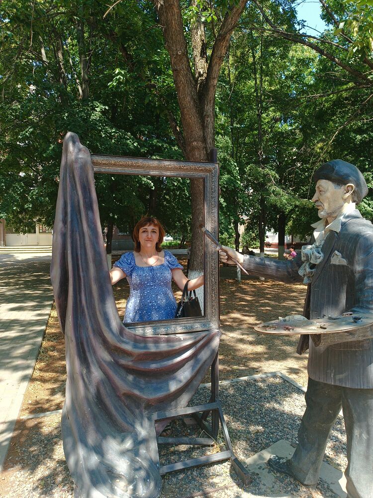  ,   Zara, 48 ,     , c , 