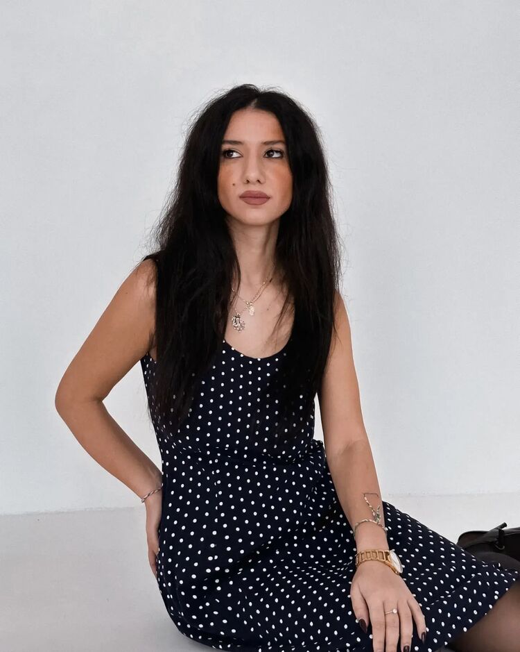  42402261  Gigi, 36 ,    
