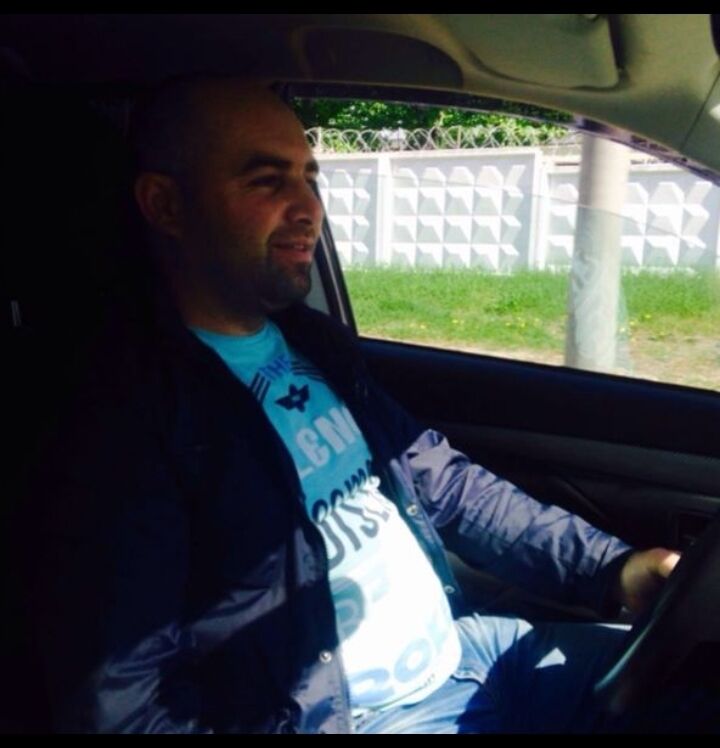  39835101  Shamil, 42 ,    