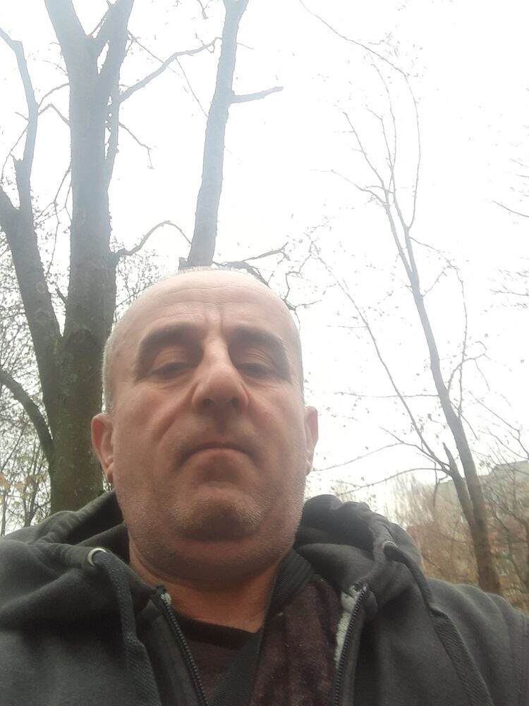  31767541  , 45 ,    