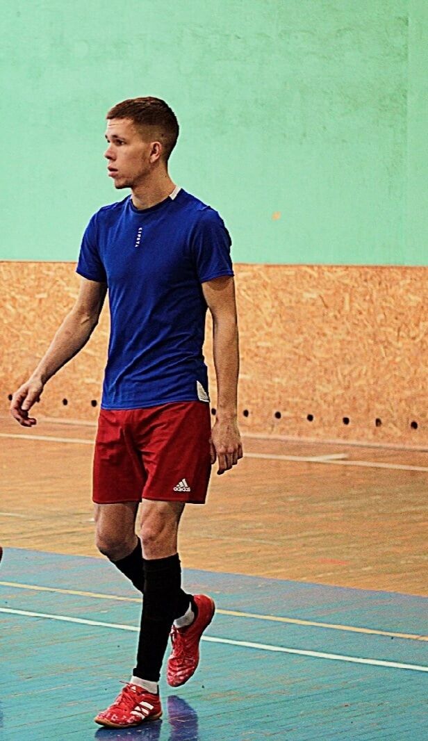  ,   Zakhar, 27 ,   ,   , c , 