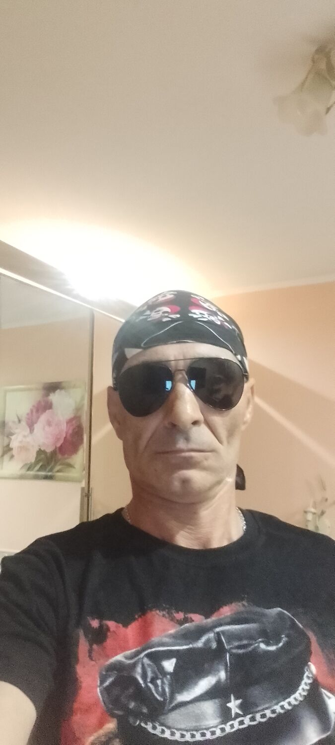  37566531  , 52 ,    