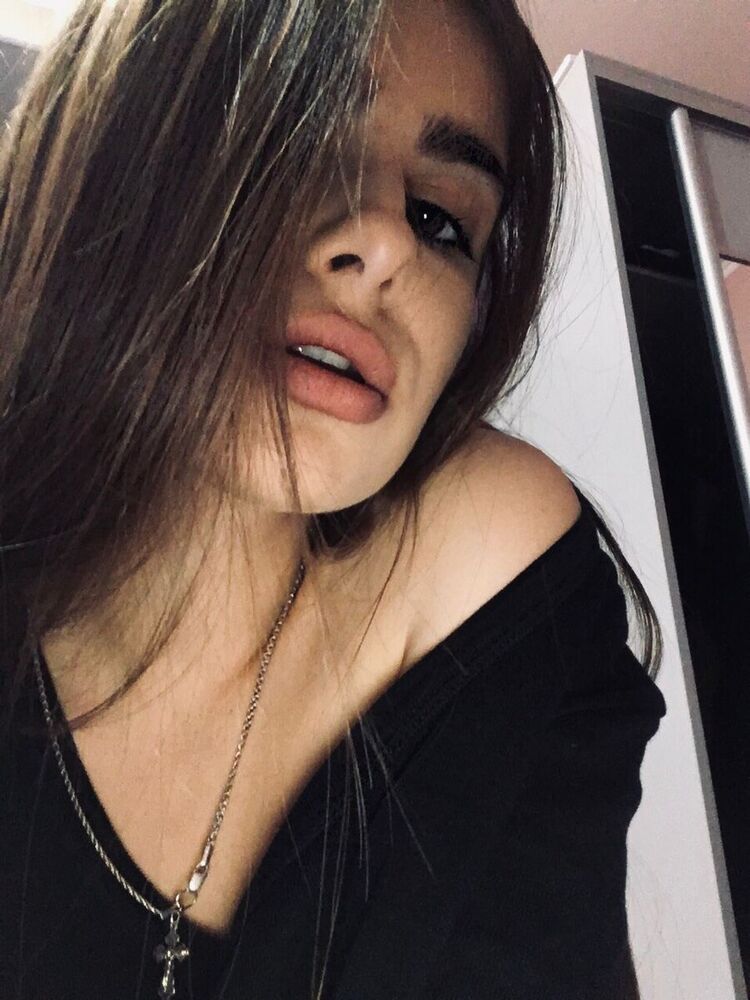  21316711  Alina, 23 ,    