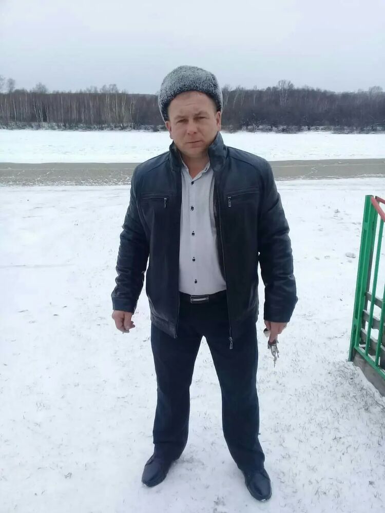  30166381  Alexandr, 37 ,    
