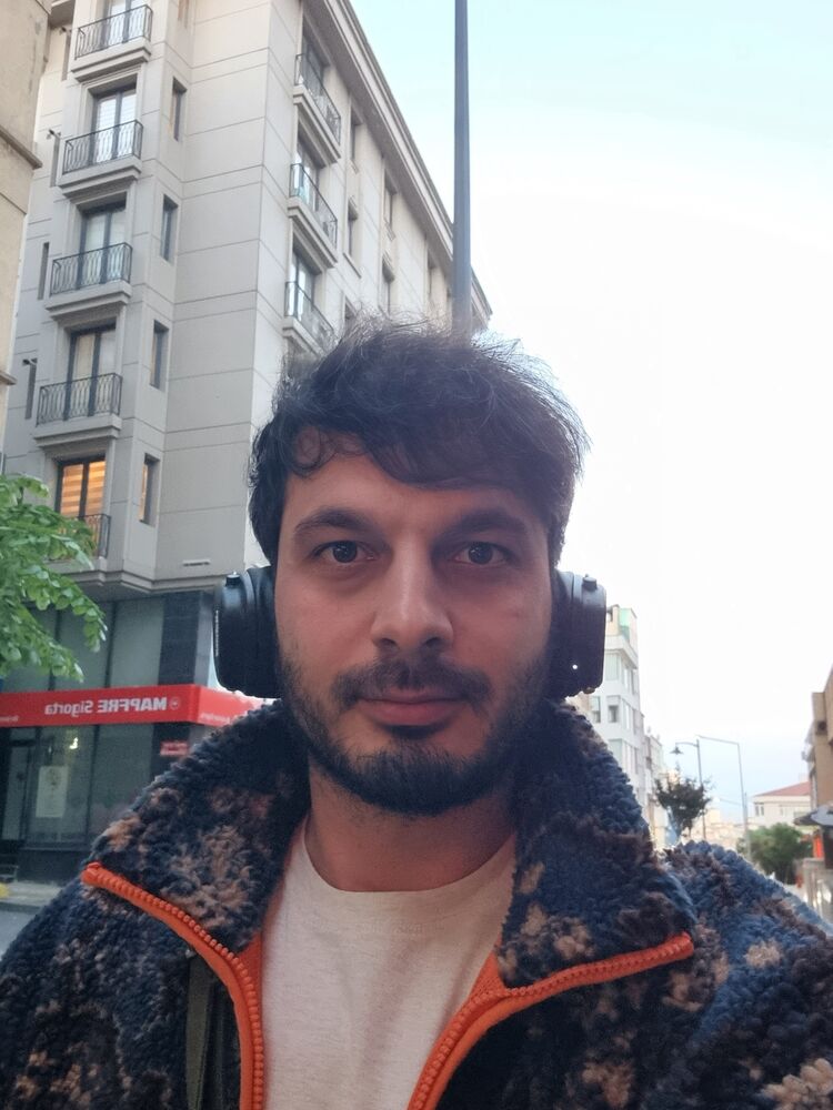  44688531  Aldi, 33 ,    