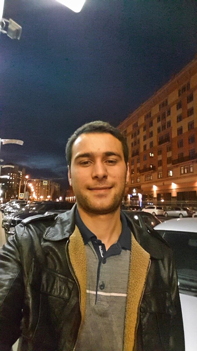  10296061  Bos, 33 ,    -