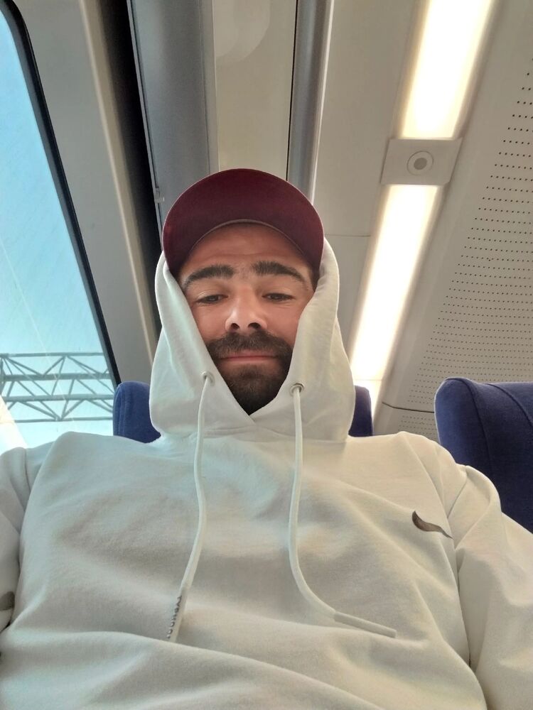  49800821  , 32 ,    