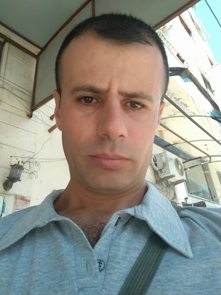  -,   Fawaz, 42 ,   ,   , c 