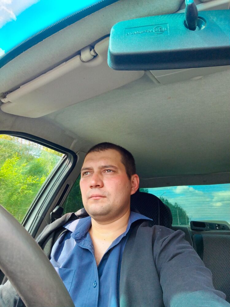  ,   Mihail, 32 ,   ,   , c 