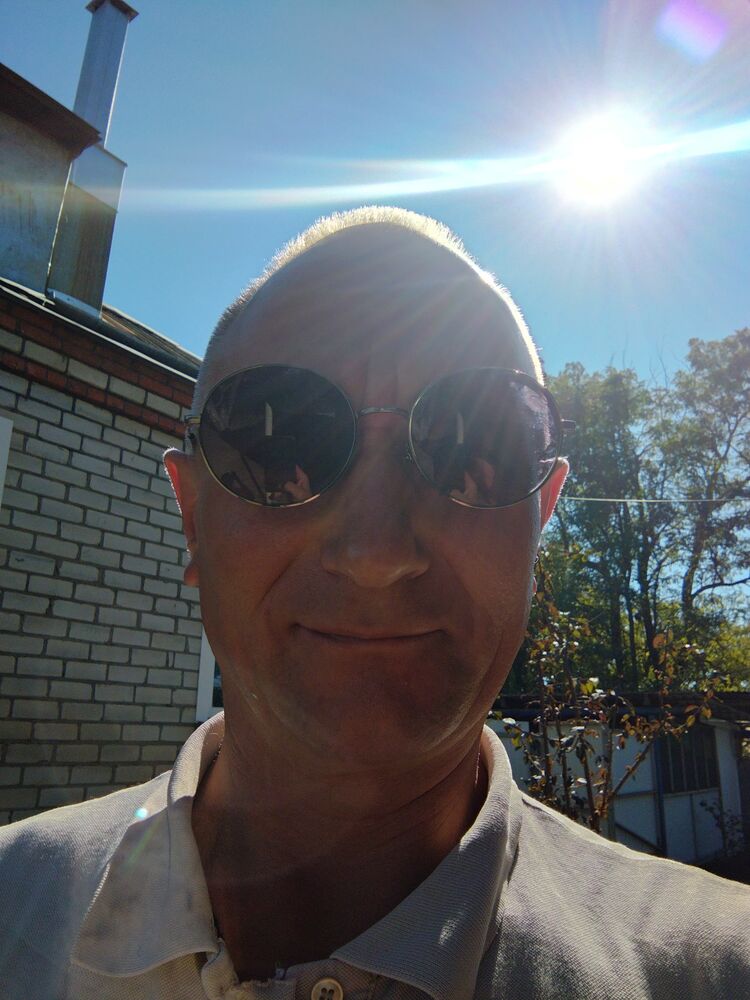  ,   Mikhail, 48 ,   ,   , c , 