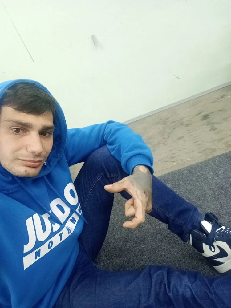  27047251  Daniil, 33 ,    