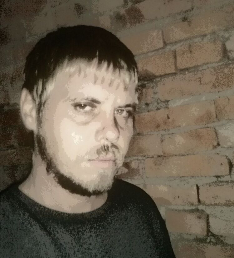  10438431  Serghik, 44 ,    --