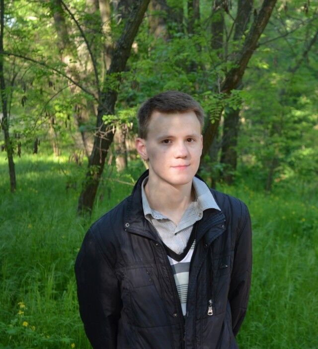 9423811  Vlad, 27 ,     