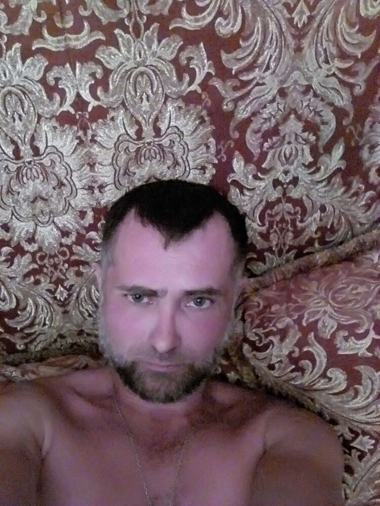  21362991  Denis, 44 ,    