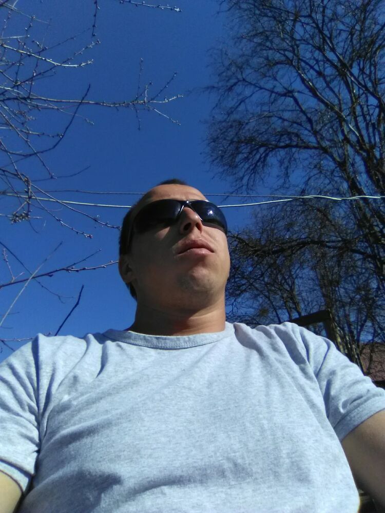  28556271  Vladimir, 32 ,    
