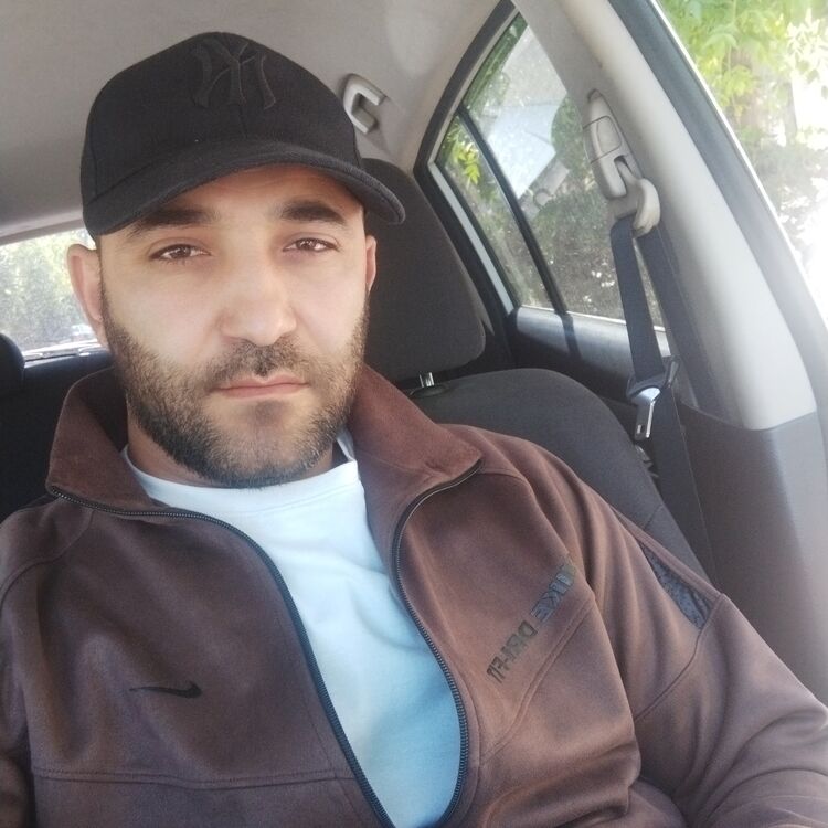  ,   Gevorg, 38 ,   ,   