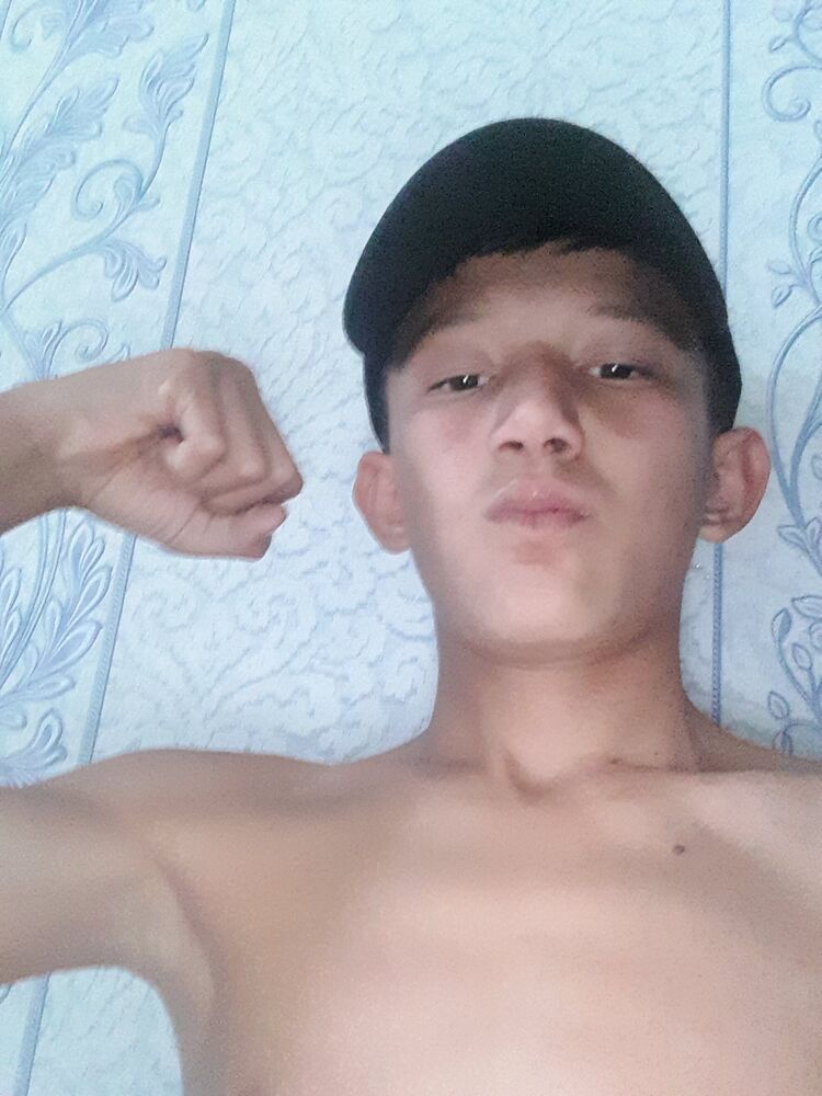  37970161  Almas, 22 ,    