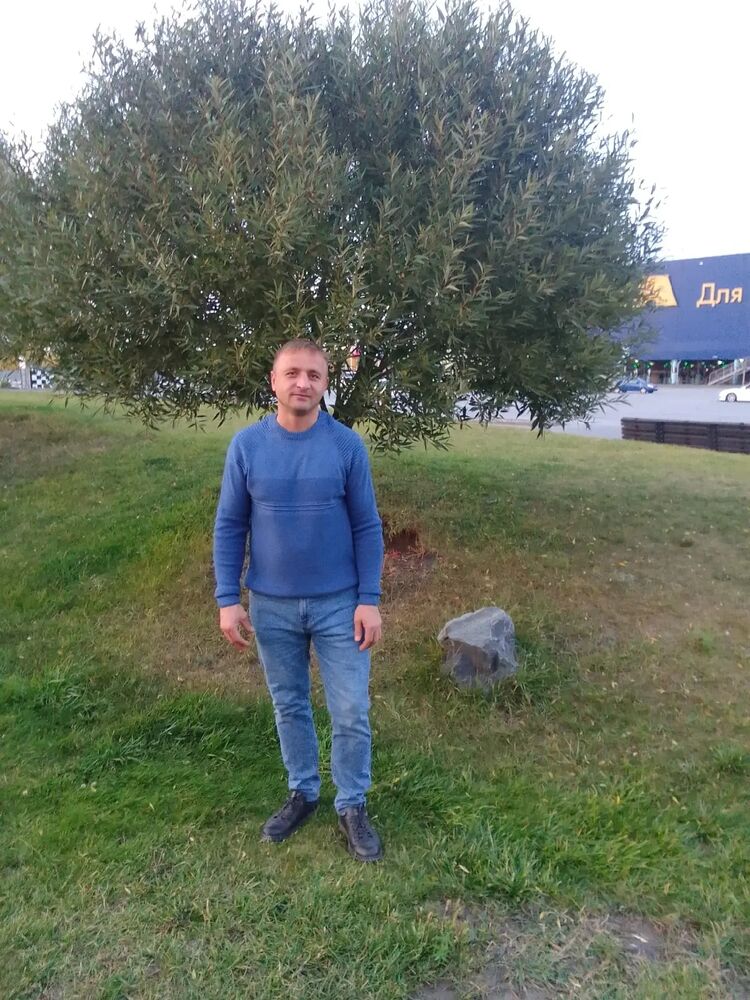  29913961  Maksim, 41 ,    