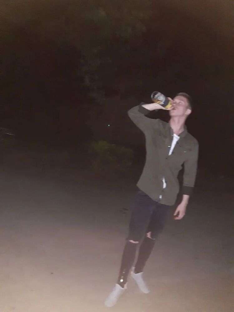  26195461  Kirill, 23 ,    