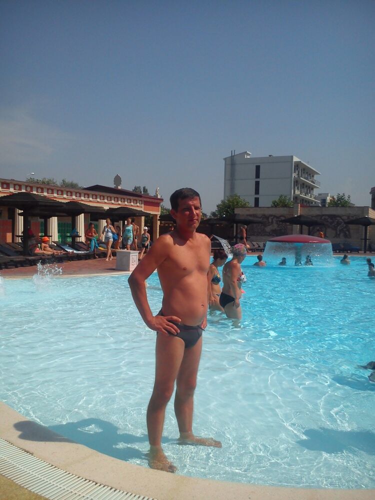  10411431  Dimianna, 50 ,    