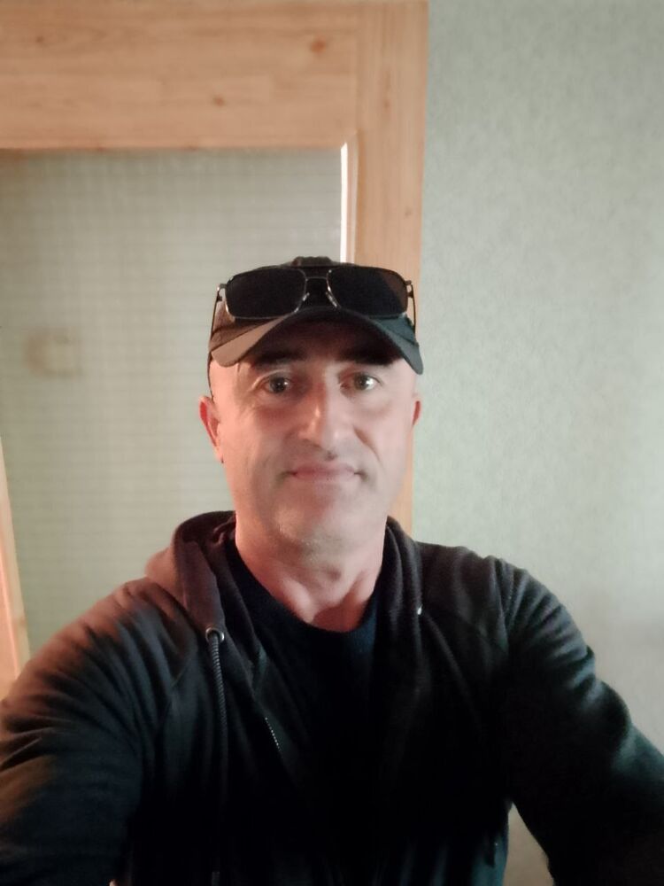  44615641  Ali, 47 ,    