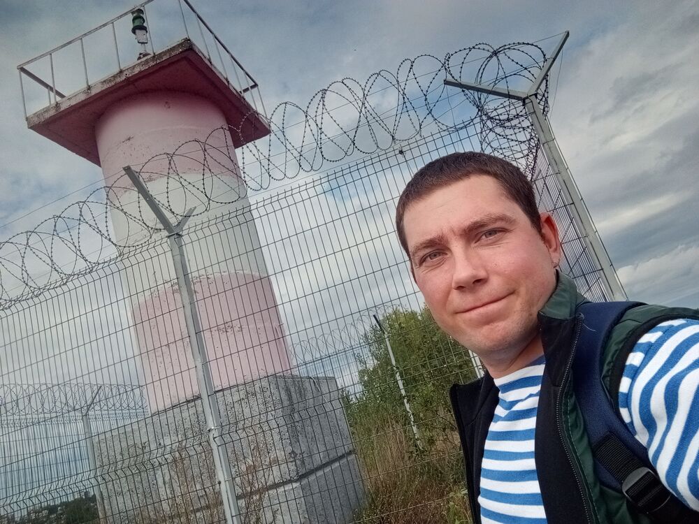  53378811  Timur, 27 ,    