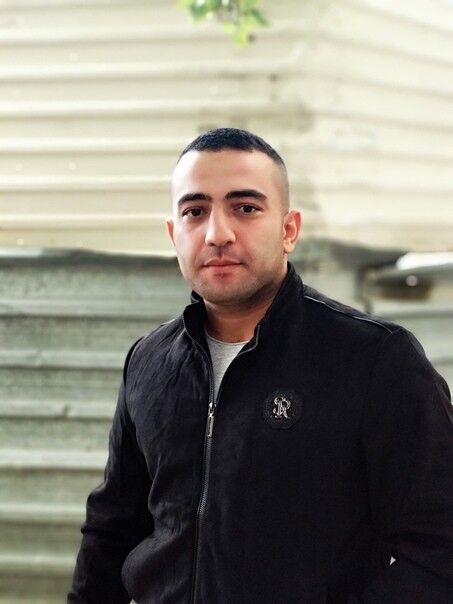  ,   Elik, 33 ,   