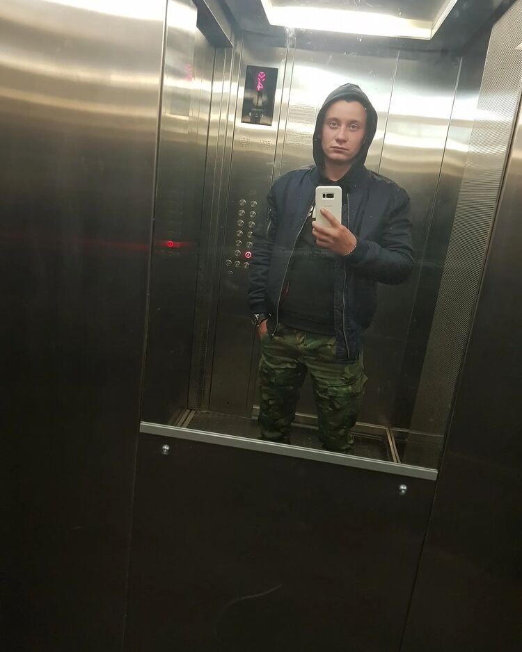  42805601  , 31 ,    