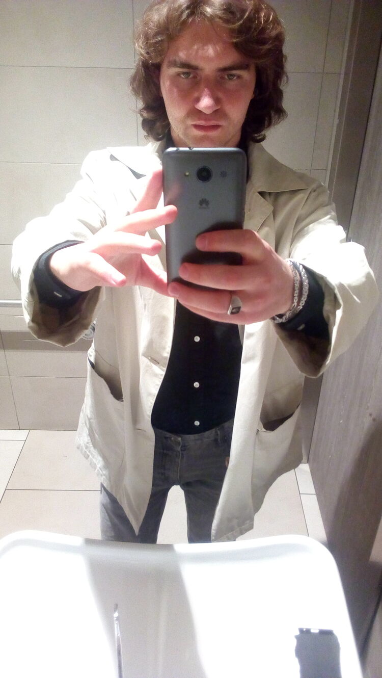 35348281  , 24 ,    