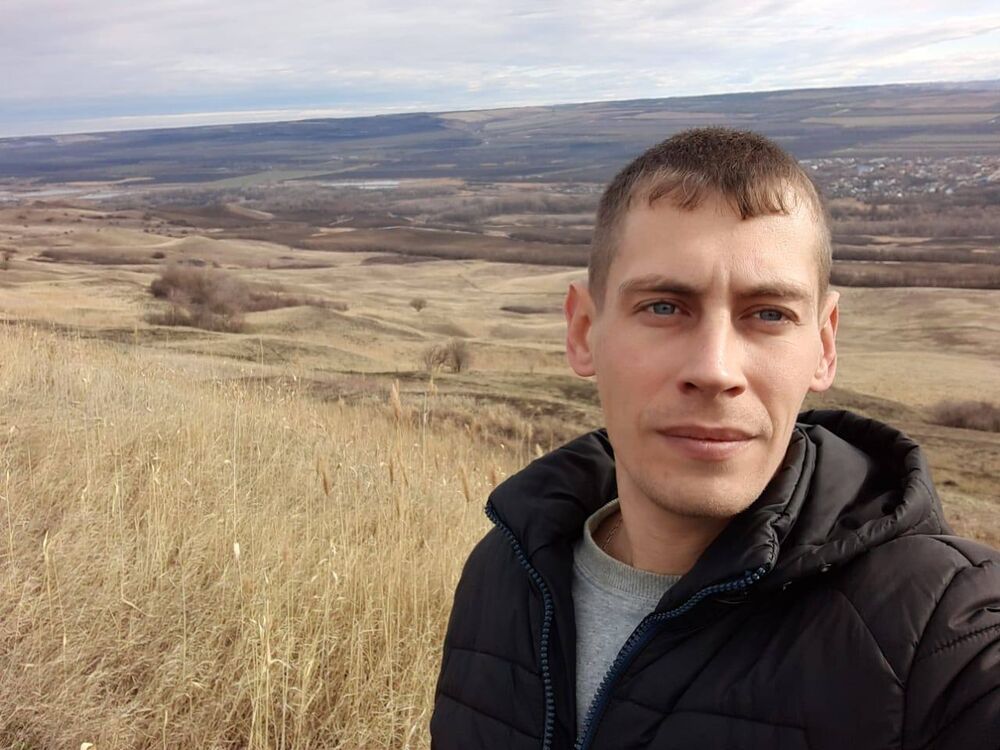  22712171  Nikolai, 34 ,    