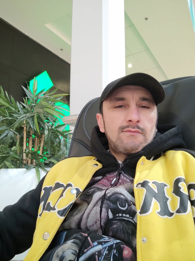  -,   Gura, 41 ,   ,   