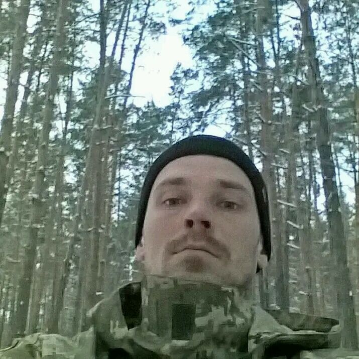  27989341  , 37 ,    