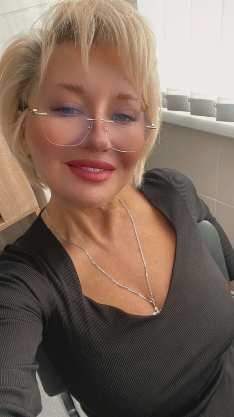  52033031  Irina, 53 ,    